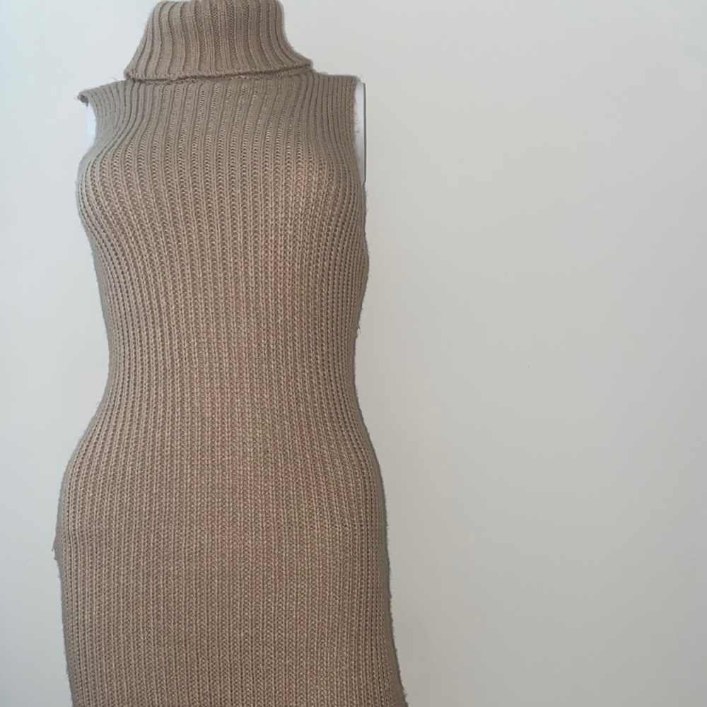 Women’s Derek Heart Tan Sleeveless Sweater Dress